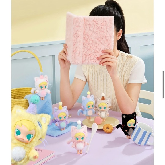 PopMart Molly Pocket Friends Feeling Blue Plush Pendant New w/ Box & Card opened - Picture 3 of 3